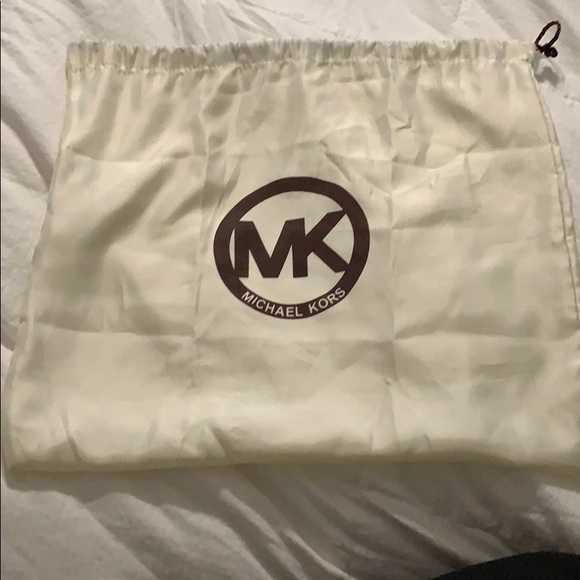 Michael Kors snakeskin clutch - Picture 3 of 3